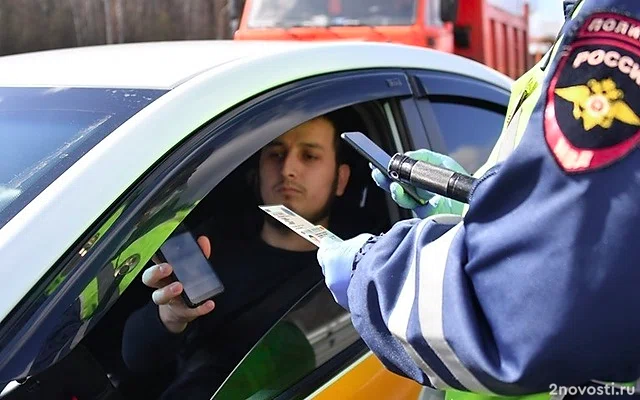 Прикреплённый под автомобилем свёрток нашли у здания заксобрания Севастополя — Новости