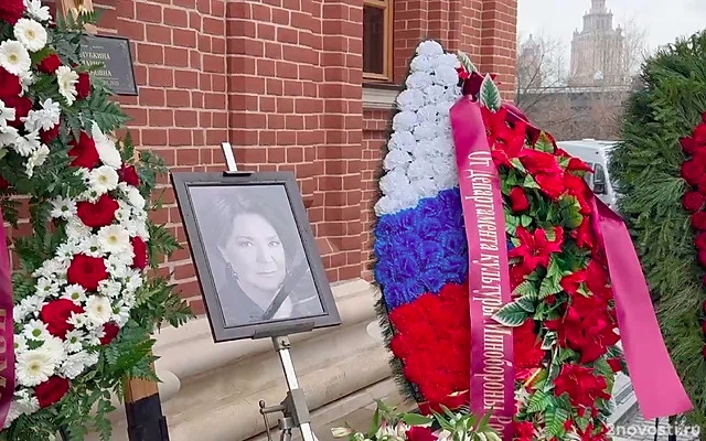 Началась церемония прощания с Ларисой Голубкиной в Москве — Новости