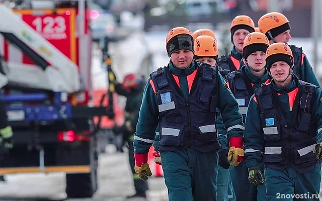 Автомобиль с людьми утонул в Обводном канале после ДТП в Петербурге — Новости