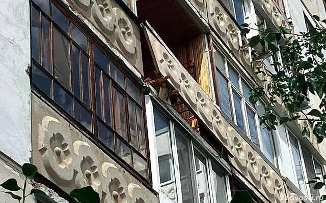 В многоэтажном доме в Уфе взорвался пятилитровый баллон с углекислым газом — Новости