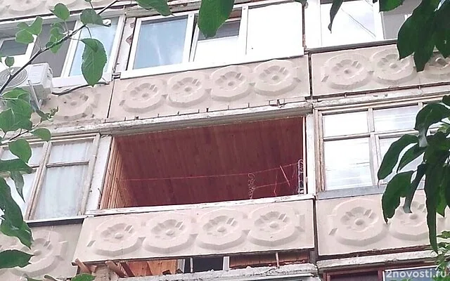 В многоэтажном доме в Уфе взорвался пятилитровый баллон с углекислым газом — Новости