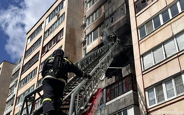 Мощный пожар начался в многоэтажке в Уфе — Новости