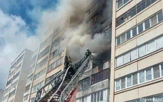 Мощный пожар начался в многоэтажке в Уфе — Новости