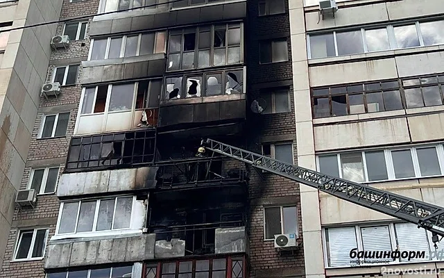 Мощный пожар начался в многоэтажке в Уфе — Новости