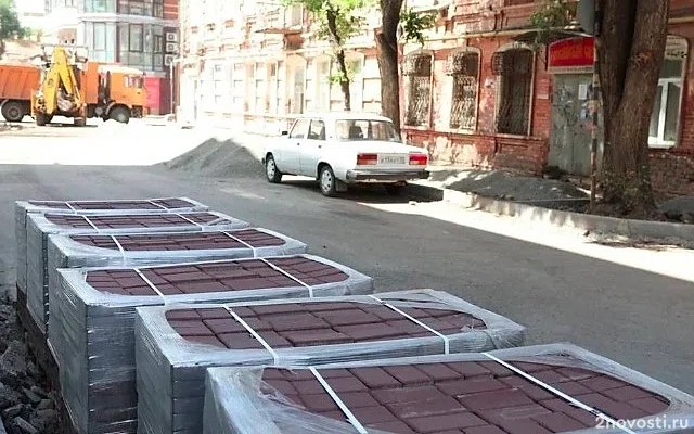 Тротуары на улице Фиолетова в Астрахани покрывают плиткой — Новости