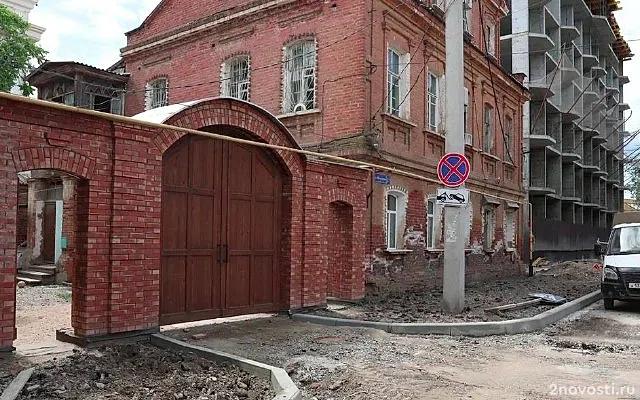 Тротуары на улице Фиолетова в Астрахани покрывают плиткой — Новости