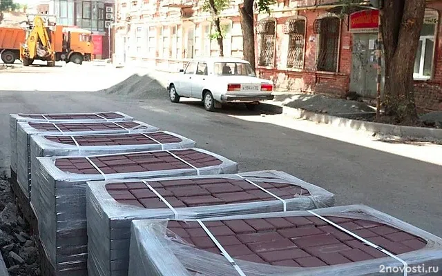 Тротуары на улице Фиолетова в Астрахани покрывают плиткой — Новости