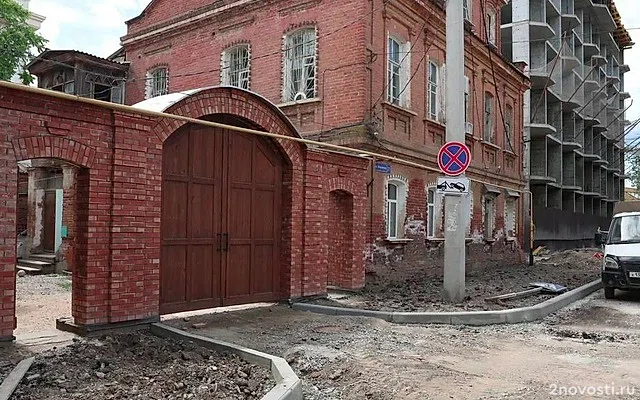 Тротуары на улице Фиолетова в Астрахани покрывают плиткой — Новости