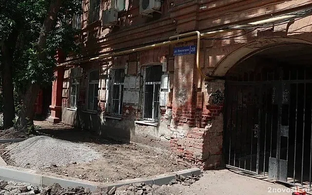 Тротуары на улице Фиолетова в Астрахани покрывают плиткой — Новости