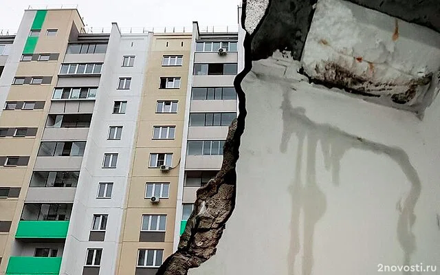 Челябинец купил квартиру в новостройке, а после дождя у него начался потоп — Новости