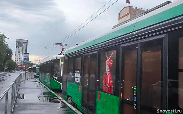 Движение трамваев в Челябинске ограничили из-за залитых во время дождя путей — Новости