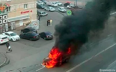 В центре Челябинска на ходу загорелся автомобиль — Новости