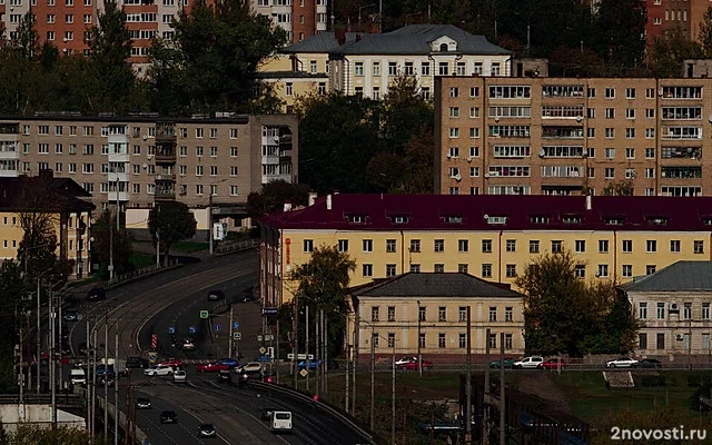 Обломки дрона рухнули на крышу многоэтажки в Смоленске — Новости