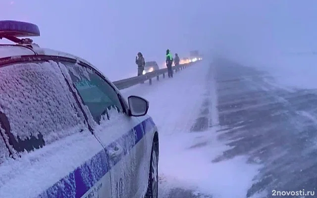 МВД: на трассе М5 в Челябинской области ограничили движение из-за метели — Новости