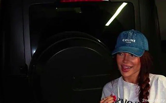 В Москве суд отправил под арест блогершу Рожкову за фото с букетом &mdash; Новости