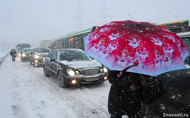Челябинск встал в 10-балльных пробках из-за снегопада &mdash; Новости