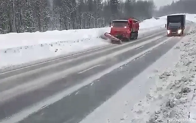 МВД: на трассе М5 в Челябинской области ограничили движение из-за метели — Новости