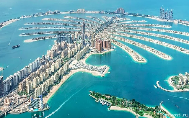 Shot: в ОАЭ туристы вынуждены спать на улице из-за отказов отелей &mdash; Новости