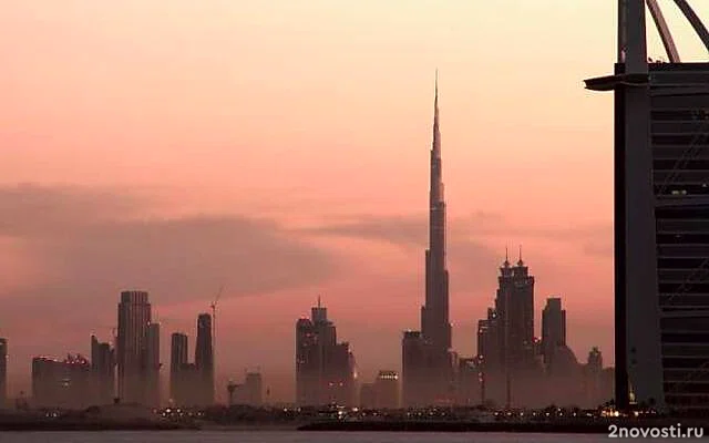 Shot: в ОАЭ туристы вынуждены спать на улице из-за отказов отелей &mdash; Новости