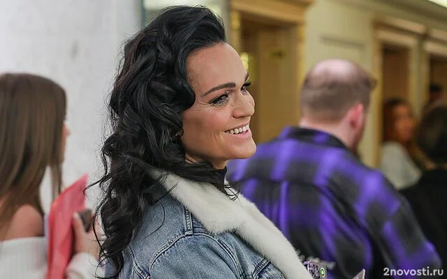 Певица Слава рыдает после срыва на концерте в Пензе &mdash; Новости