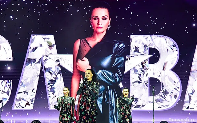 Певица Слава рыдает после срыва на концерте в Пензе &mdash; Новости