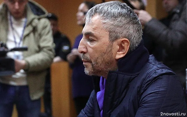 SHOT: в файлах Эпштейна нашли фото Умара Джабраилова, покончившего с собой &mdash; Новости