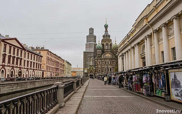 В Петербурге начали сносить сувенирные ларьки у Спаса на Крови — Новости