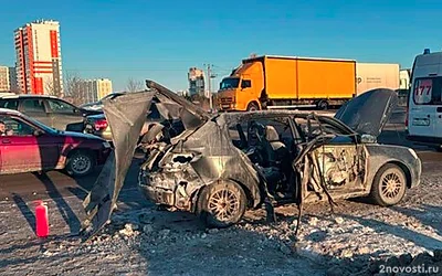 В Набережных Челнах автомобиль взорвался во время движения и попал на видео — Новости