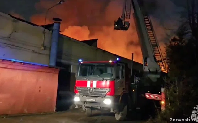 Сотрудники МЧС спасли 60 человек при пожаре в хостеле на северо-западе Москвы — Новости