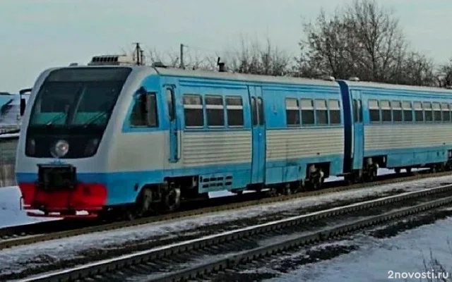 В Ижевске электричка сбила катающихся на снегоходе трех подростков — Новости