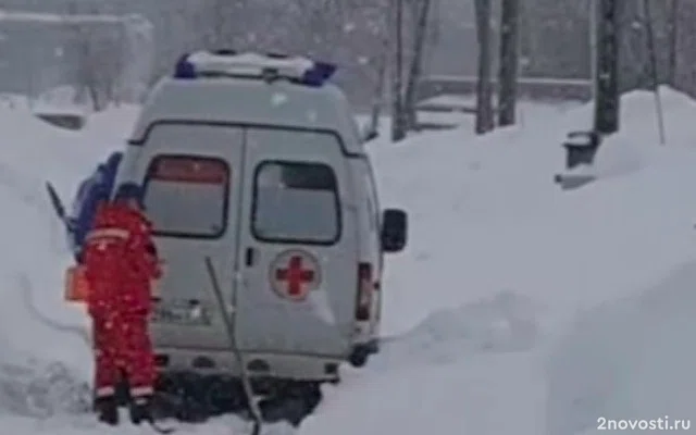 Южносахалинцы бросились на помощь медикам, застрявшим на автомобиле в снегу — Новости