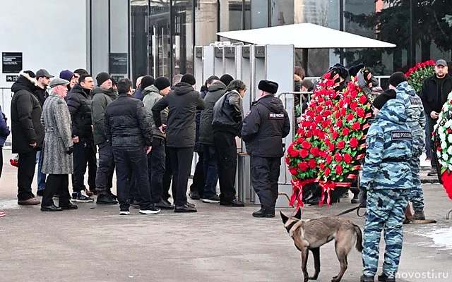 РИА: на Троекуровском кладбище прошла церемония прощания с Арменом Саркисяном — Новости