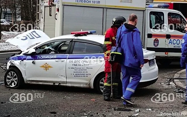 Porsche жены актёра Дениса Матросова столкнулся с машиной ДПС в Москве — Новости