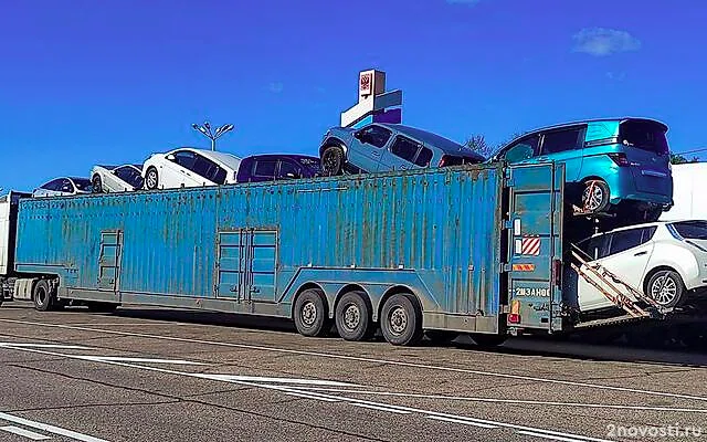 «Автостат»: Импорт новых машин в Россию упал более чем вдвое в январе — Новости