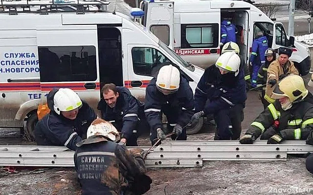 В Нижнем Новгороде мужчина провалился под землю на 10-метровую глубину — Новости