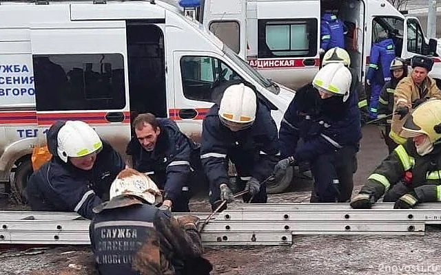 В Нижнем Новгороде мужчина провалился под землю на 10-метровую глубину — Новости