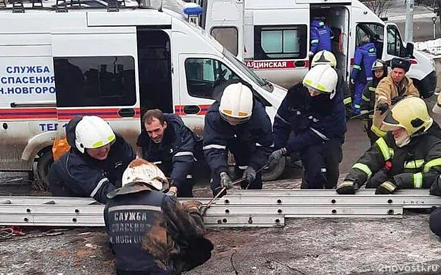 В Нижнем Новгороде мужчина провалился под землю на 10-метровую глубину — Новости