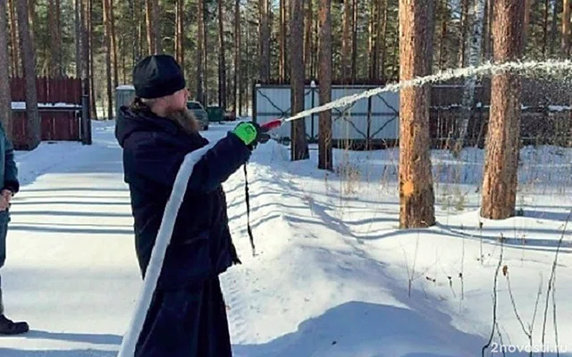 В Свердловской области к тушению пожаров начали привлекать монахов — Новости