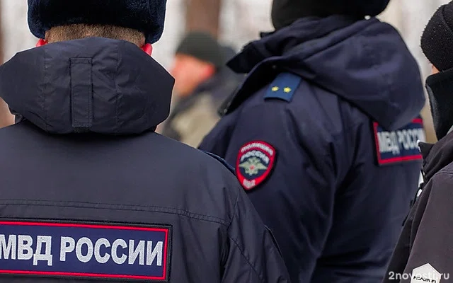 В Каменске-Уральском девушек раздели, поставили на колени и обливали водой — Новости