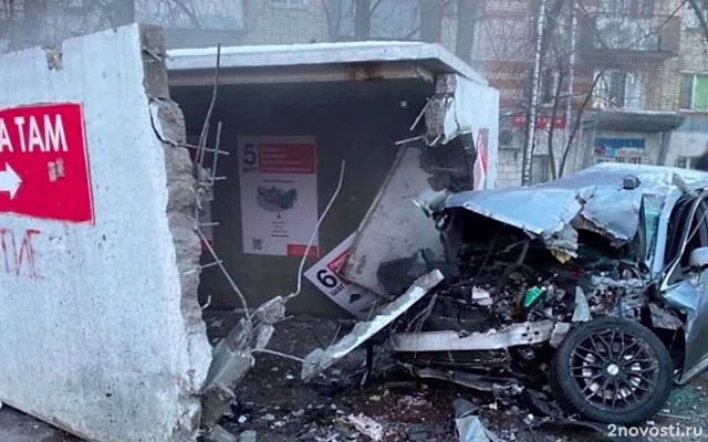 Пьяный водитель Toyota в Белгороде врезался в укрытие, скрываясь от ДПС — Новости