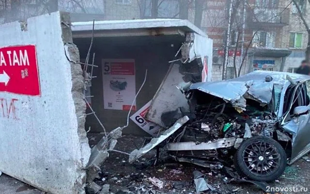 Пьяный водитель Toyota в Белгороде врезался в укрытие, скрываясь от ДПС — Новости