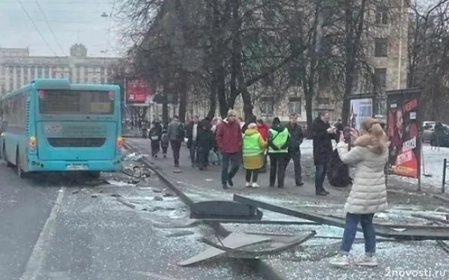 Момент смертельного ДТП с автобусом в Санкт-Петербурге попал на видео — Новости