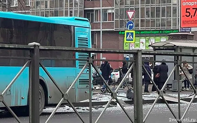 Момент смертельного ДТП с автобусом в Санкт-Петербурге попал на видео — Новости