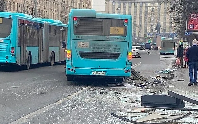 Пострадавшим в ДТП с автобусом на Варшавской пообещали выплатить компенсации — Новости