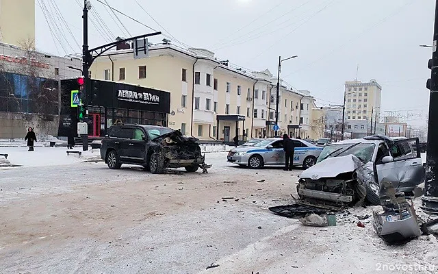 Троих пострадавших в тяжелом состоянии после ДТП в Якутске доставили в больницу — Новости