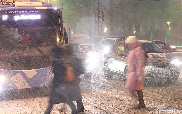 Петербуржцев предупредили об усилении ветра в четверг — Новости