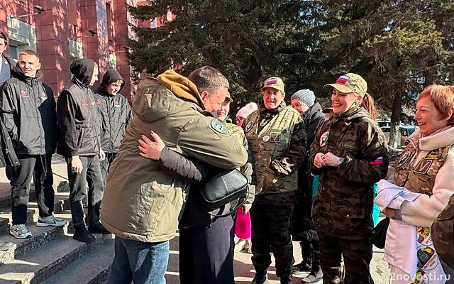 Забайкальцы окружили здание правительства региона из-за чиновника Мирхайдарова — Новости