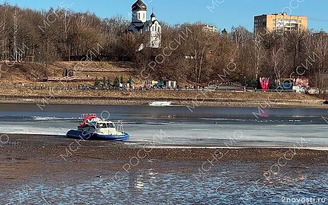 Двое взрослых и двое детей провалились под лёд в Химках — Новости