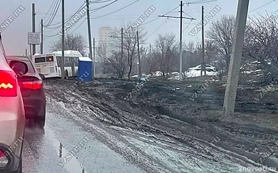 Коллапс из-за закрытия «тройки». В грязи на конечной застрял автобус-дублер — Новости