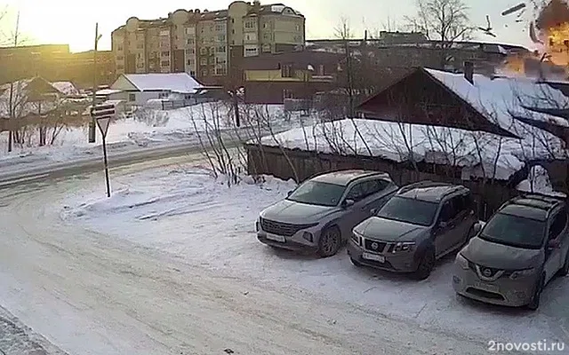 112: момент взрыва в частном доме в Тобольске попал на видео — Новости